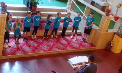 Festa della Mamma: successo di pubblico per il concerto del Coro Vandelia e IMAInCanto all'IRAM