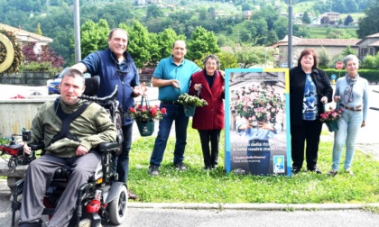 Solidarietà in fiore: successo per la raccolta fondi contro il cancro