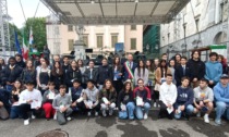 Festa dello studente, consegnata la Costituzione ai 18enni di Lecco