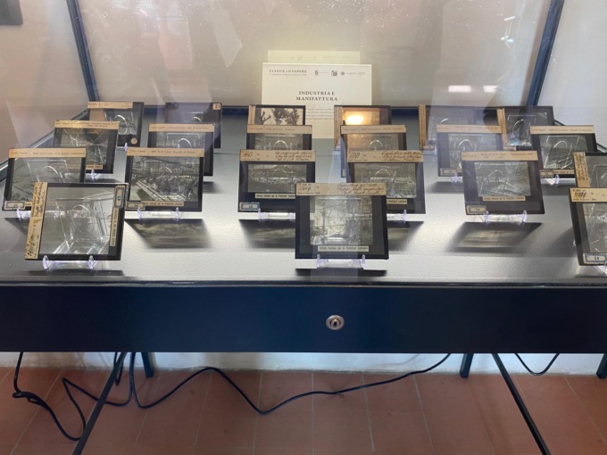 Calolziocorte: inaugurata la mostra “La luce e il sapere”