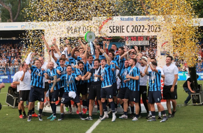 Lecco Foggia,  un anno dopo una pagina di storia. Sempre con il bluceleste nel cuore