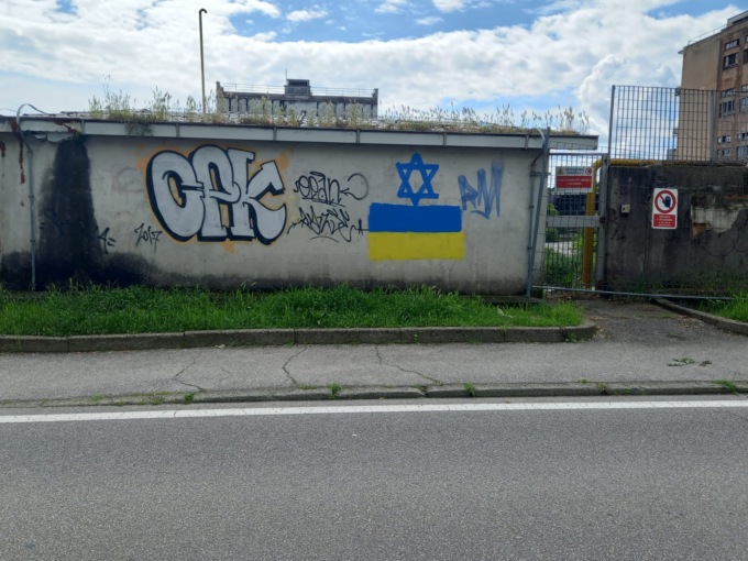 Beccato il vandalo pro Israele e Ucraina: ha 78 anni