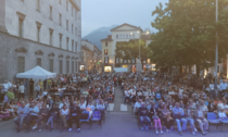 Grande successo del concerto benefico dei Goodbye in piazza Garibaldi