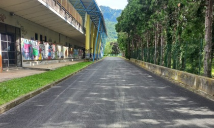 Valmadrera, completata la riasfaltatura della strada interna al centro sportivo del Rio Torto