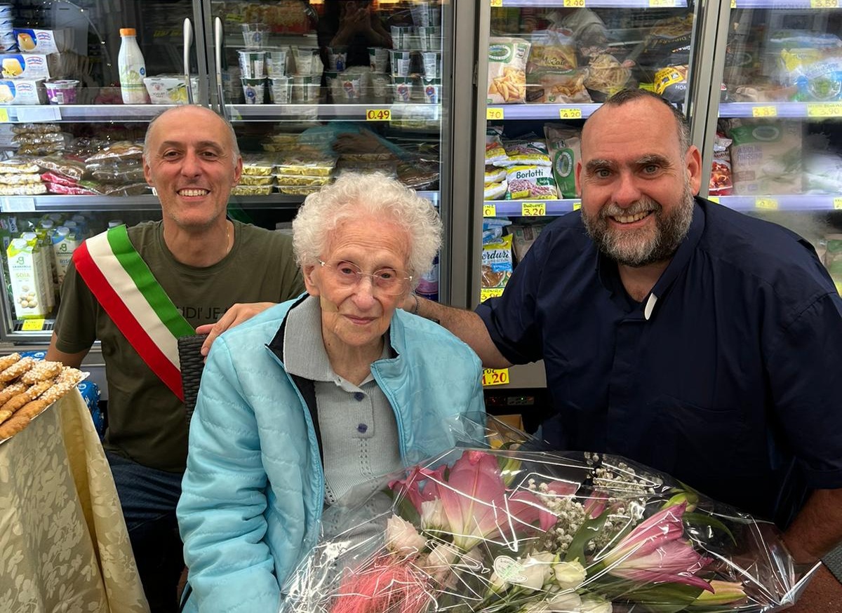 Carenno festeggia la centenaria Maria Franchino