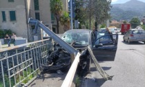 Auto si schianta sul Ponte di Olginate e distrugge il guardrail. 23enne in condizioni serie