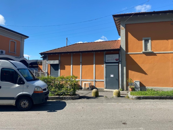 Il bar della stazione ha chiuso di nuovo: spuntano le slot irregolari