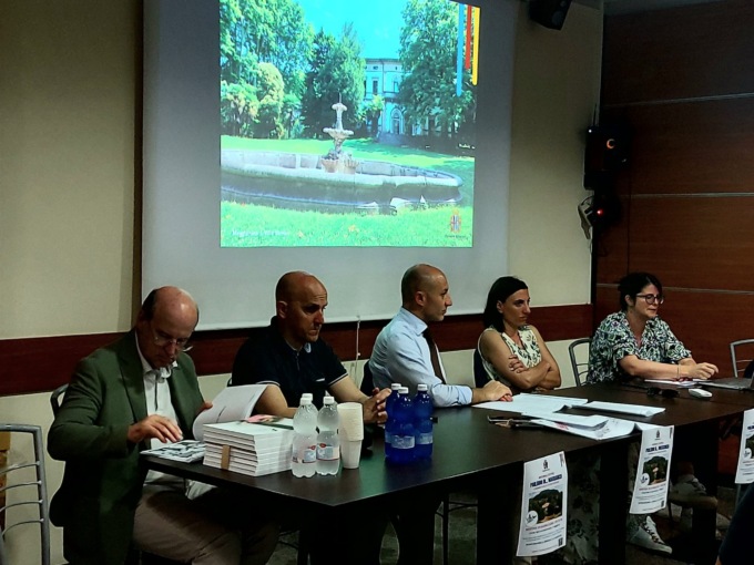Sporcizia, inciviltà, furti e vandalismi: residenti di Maggianico esasperati