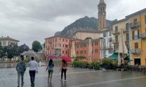 Turisti a Lecco: anche in questa strana estate non mancano