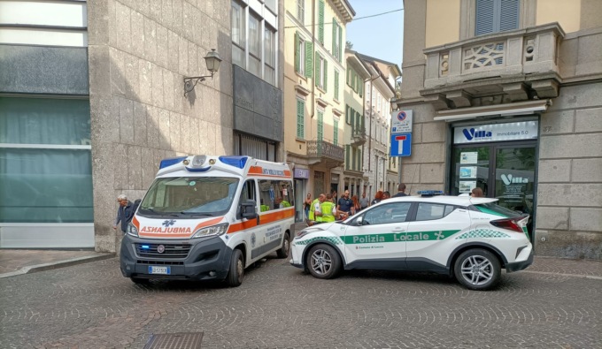 Malore in centro, soccorso un 48enne