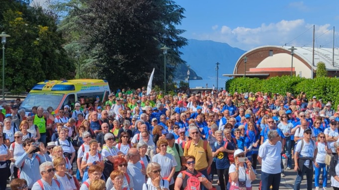 Gruppi di cammino: in 900 al raduno a Bellano