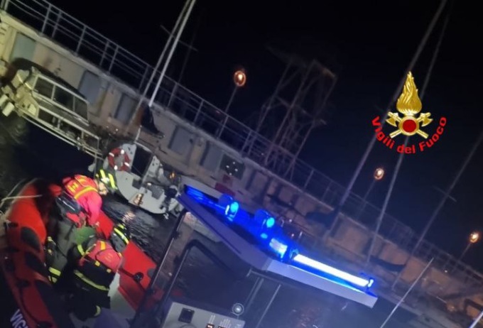 Imbarcazioni in difficoltà durante il temporale, Vigili del fuoco in azione