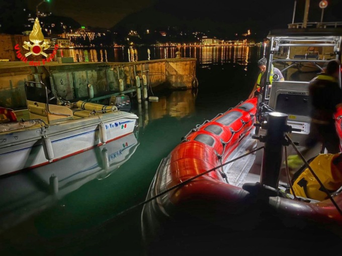 Barca alla deriva: i Vigili del fuoco salvano sei persone