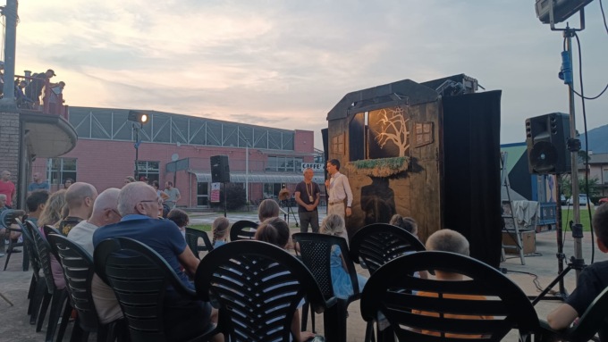 Rogeno, grande successo per lo spettacolo di burattini “Le avventure di Pinocchio”
