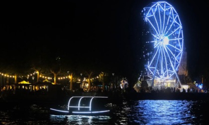 Fiumi di gente a Lecco per la Notte Bianca, tra musica, divertimento e cultura