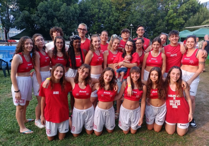 Garlate: un esercito di 380 pallavolisti in campo tra… acqua e sabbia