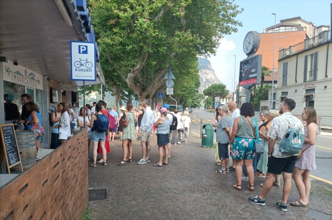 Boom di turisti a Lecco: si lavora per destagionalizzare e risolvere le problematiche