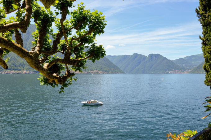 Raccolta differenziata sul Lario: bene per la sponda lecchese, male per quella comasca