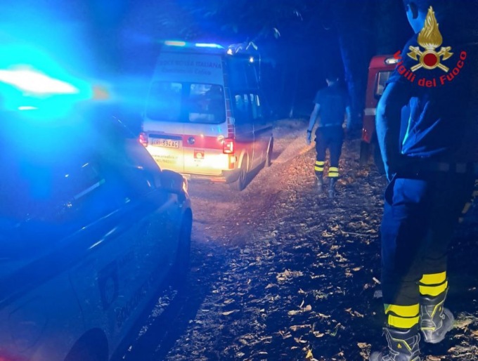 Cade in baita nella notte: soccorso dai Vigili del fuoco