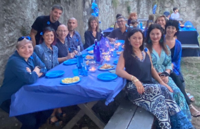 Bellano, ieri la “Cena in blu” all’Orrido per festeggiare il traguardo di un milione di visitatori