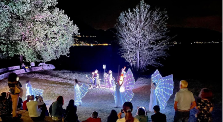 Dervio, un Ferragosto luminoso tra spettacoli, giri in barca e musica