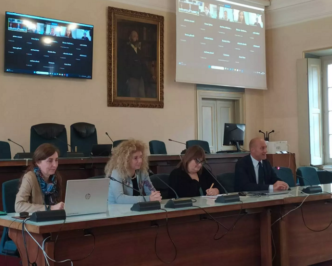 Lecco: dipendenti del Comune da a casa al lavoro a piedi, parte la sfida