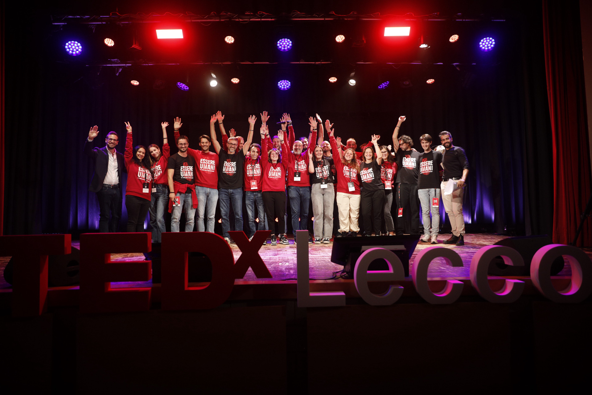 TEDx Lecco: un successo che guarda al futuro Il Teatro Cenacolo Francescano di Lecco  si e’ vestito di rosso grazie alla seconda edizione di TEDx Lecco andata in sena ieri, sabato 28 settembre 2024.