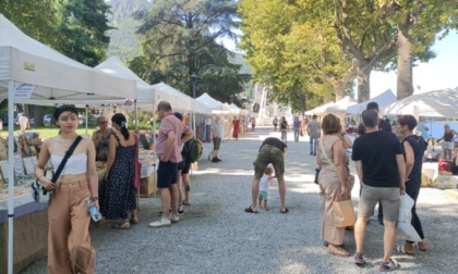 Lecco: commercianti aggrediti e rapinati sul lungolago. Ferito un vigile