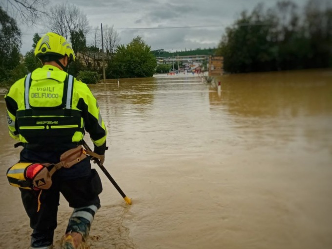Vigili del fuoco di Lecco nell’inferno del Maltempo in Emilia e Marche