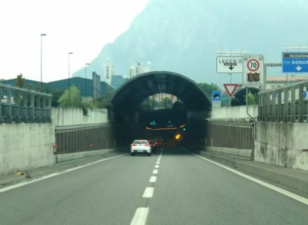 Statale 36: mercoledì riapre totalmente il tunnel del San Martino