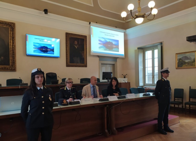 Lecco, grande attività della Polizia locale. In arrivo nuove telecamere