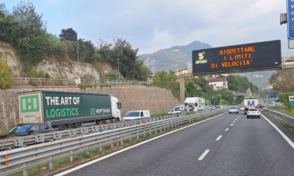 Massima attenzione sulla SS36 per un Tir in contromano