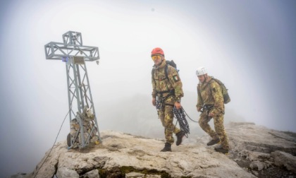 Gli Alpini si addestrano sulla Grignetta prima di un 4000 sul Monte Rosa