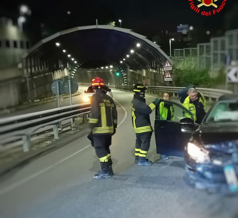 Auto in contromano: frontale sulla Lecco Ballabio - Prima Lecco