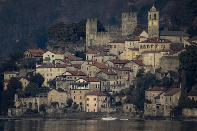 Passeggiate d’autore: sabato appuntamento a Corenno Plinio