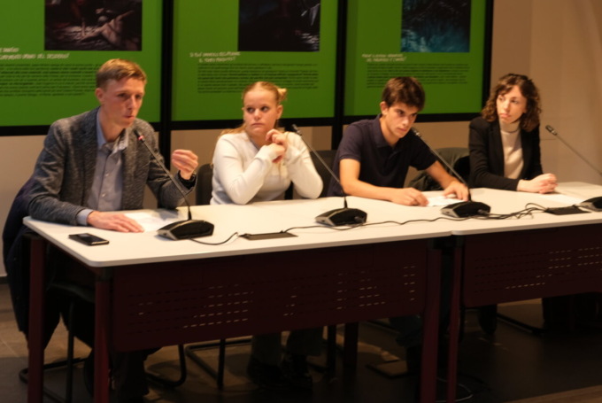 “Il mio Purgatorio”: inaugurata la mostra all’Officina Badoni. Protagonisti gli studenti del Leopardi