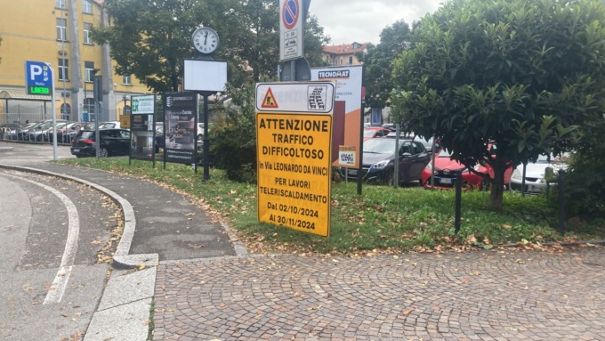 Lecco: il traffico difficoltoso c’è, ma il cantiere del Teleriscaldamento ancora no