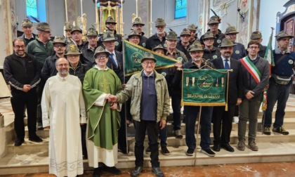 Grande festa a Olginate per i 90 anni del gruppo Alpini: "Grazie per il vostro aiuto silenzioso e prezioso"