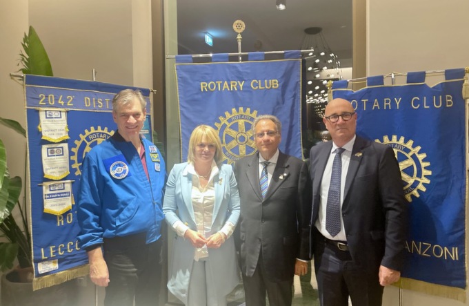 Paolo Nespoli racconta ai soci dei Rotary di Lecco la sua vita tra le stelle