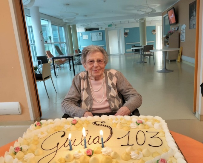 103 anni! Festa per Giulia Granito, arrivata a Lecco per amore del suo Alpino