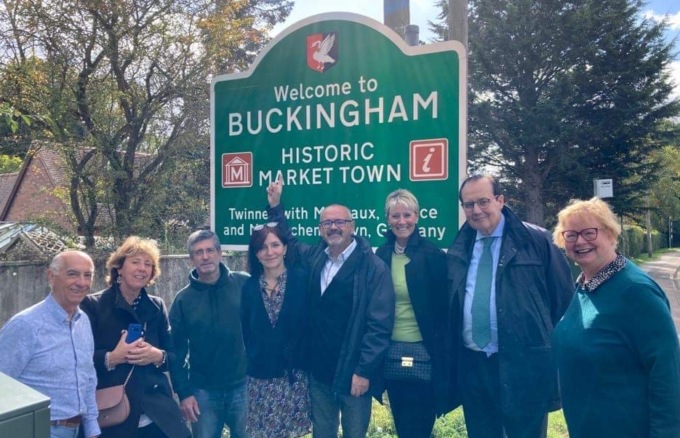 Valmadrera è ufficialmente gemellata con Buckingham