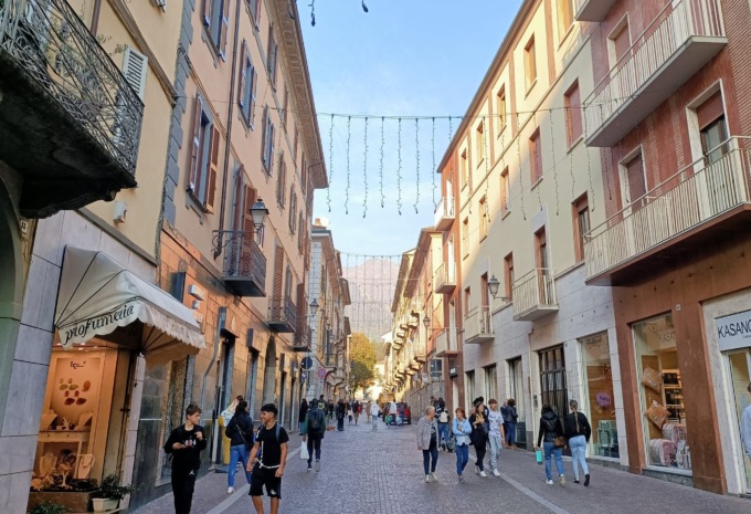 Luminarie di Natale, Lecco si fa bella