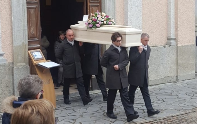 A Primaluna l’addio a Margherita Colombo. Don William: “La nostra vita è nelle mani di Dio”