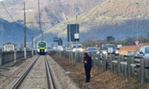 Uomo investito e ucciso dal treno: interrotta la Tirano Lecco Milano