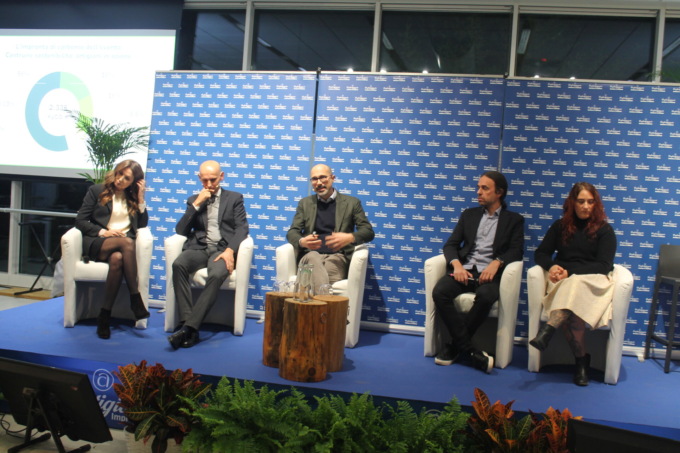 Un momento dell'Assemblea con Simone Molteni e le aziende del territorio