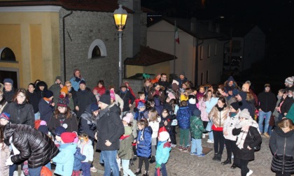 Erve: le scuole in festa scendono in strada con gli zampognari