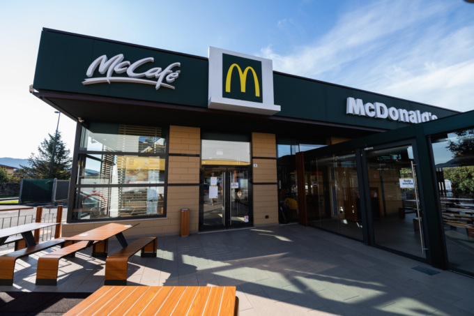McDonald’s apre a Colico: si cercano 45 nuovi dipendenti per il ristorante sul Lago