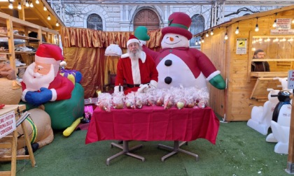 Alla Vigilia Babbo Natale fa tappa alla Pista di Pattinaggio di Lecco