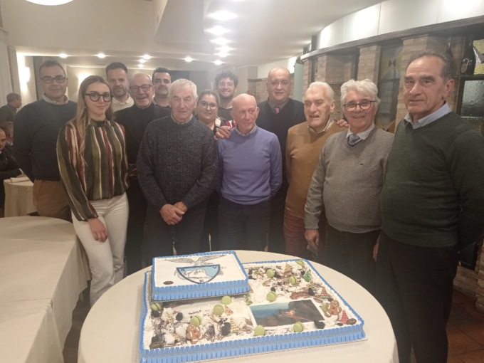 In 124 al tradizionale pranzo della Sev: premiati i soci affiliati da 30 anni