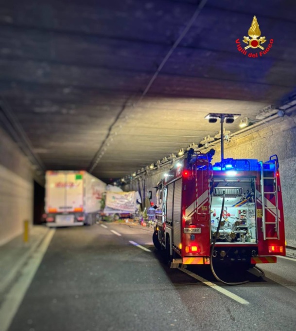Incidente tra camion: Statale 36 temporaneamente chiusa in direzione nord